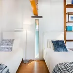 Architect-designed Loft In A Historic Hilltop Neighborhood Apartament