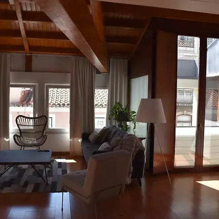 Апартаменты Architect-designed Loft In A Historic Hilltop Neighborhood *