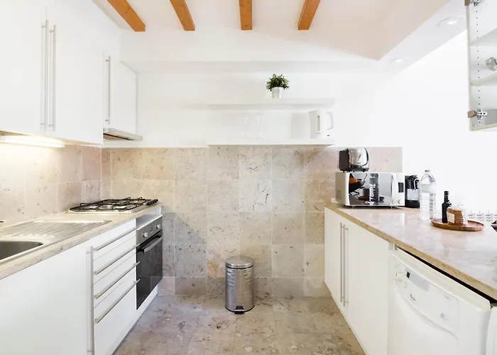 Architect-designed Loft In A Historic Hilltop Neighborhood